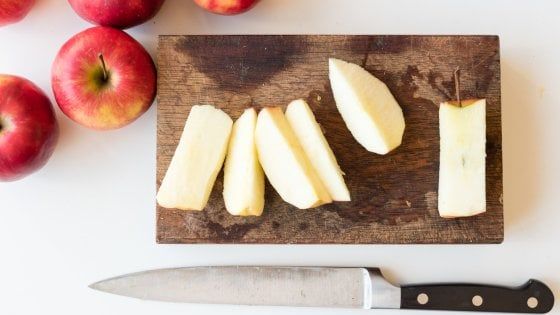 In cucina con le mele