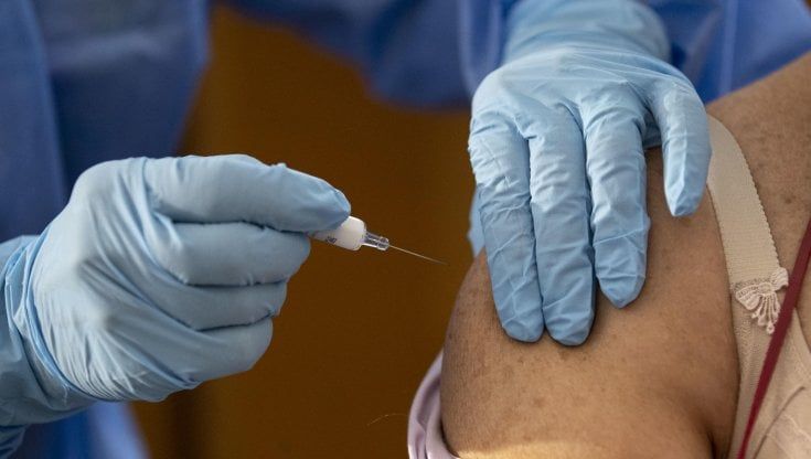 Vaccino Pfizer-Biontech, dalla Commissione europea via libera all'acquisto di 200 milioni di dosi