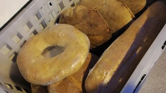 Potenza, pane gratis dopo la chiusura: la sfida del minimarket di Rionero in Vulture