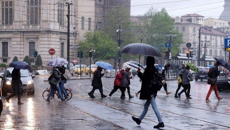 Previsioni meteo: tornano piogge e temporali in tutta Italia. Domenica migliora