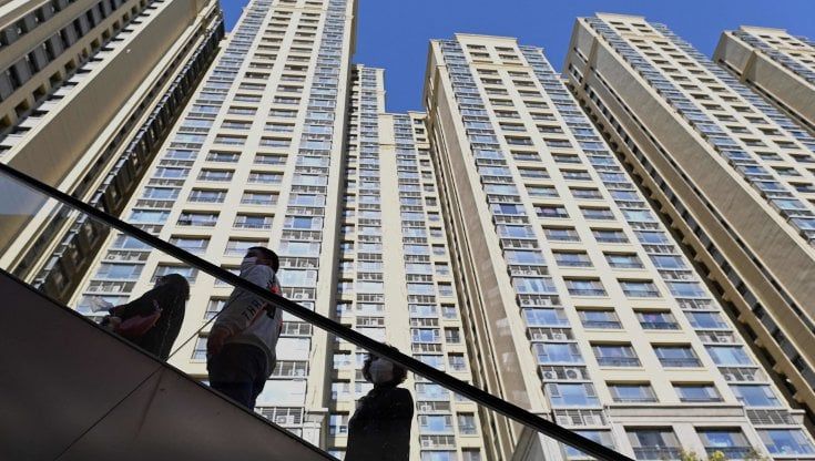 Le Borse di oggi, 21 ottobre 2021. Listini deboli con i timori Covid. Nuovo crollo Evergrande