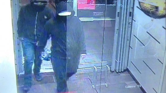 Canada, bomba in un ristorante indiano: quindici feriti. Due attentatori in fuga