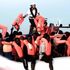 Migranti, polemica Salvini-Toscani sulle foto della campagna Benetton