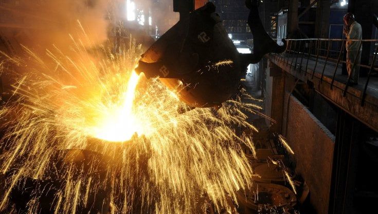Obbligo di notifica e multe: il governo prova a scoraggiare l'export di ferro