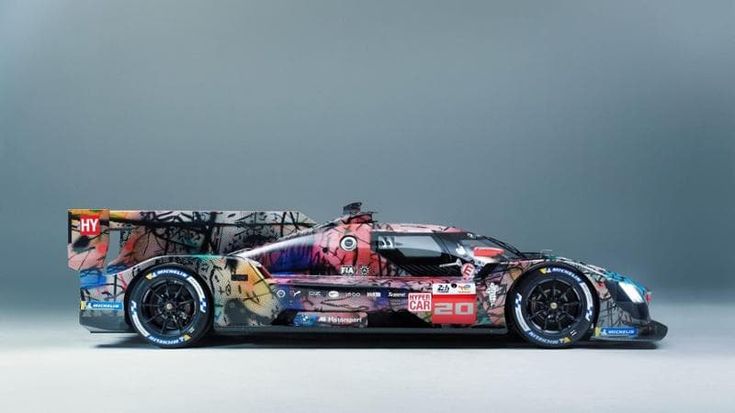 Bmw Art car festeggia 50 anni e mette in mostra a Milano otto iconici modelli