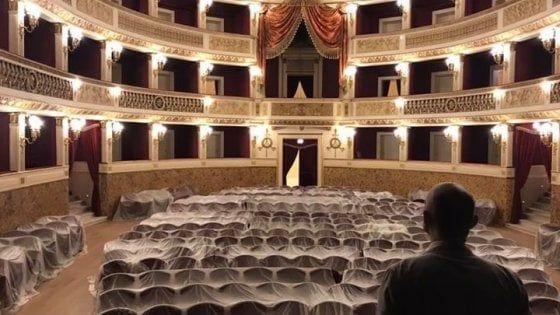 Bari, terminati i lavori di restyling del teatro Piccinni: può riaprire il 6 dicembre