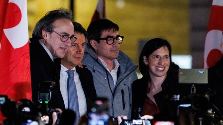 Regole del voto, coalizioni e tempi: ecco come parte la sfida delle primarie tra Schlein e Conte
