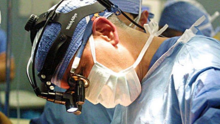 Covid 19, tutti vaccinati prima di entrare in sala operatoria