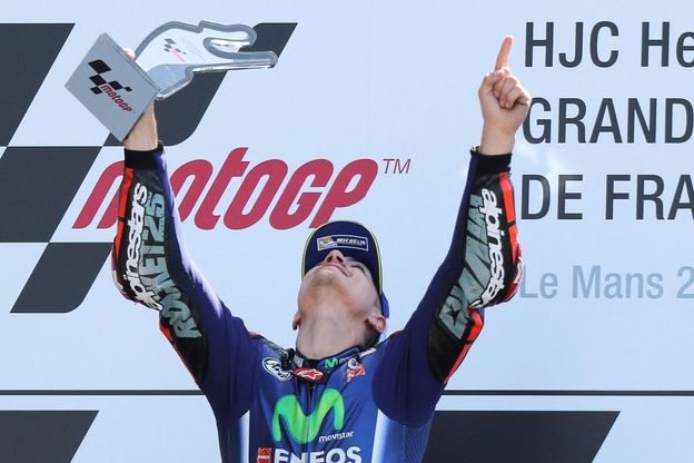 MotoGp, Le Mans: trionfo Viñales, caduta-beffa per Rossi