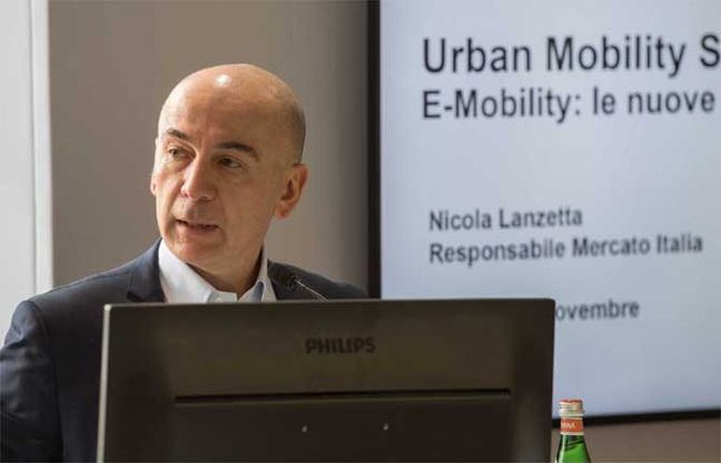 Auto elettrica, l'offensiva Nissan