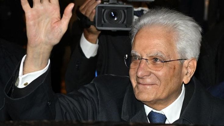 Mattarella in visita a Militello Val di Catania, ospite del sindaco che lo aiutò a cambiare la Dc