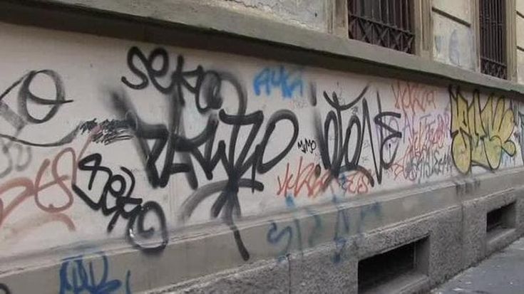 Parte il piano “Torino Cambia”: cantieri diffusi e pulizia dei graffiti