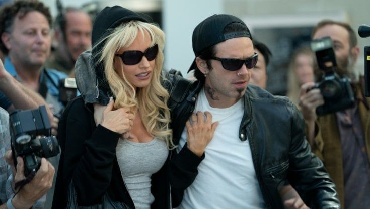 Pam&Tommy,  la serie sulla storia d'amore e il videotape rubato di Pamela Anderson e Tommy Lee