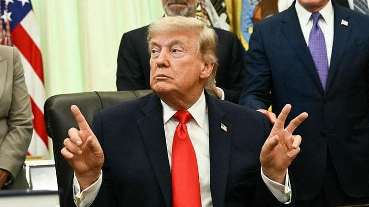 Prima le minacce di escalation poi Trump annuncia l’accordo: “A breve la firma in Europa”