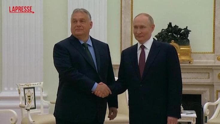 Russia, Putin accoglie Orbán a Mosca: "Benvenuto anche come rappresentante Ue"