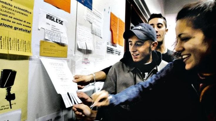 “Chi ha una stanza?”. Le chat dei fuorisede a caccia di un tetto per l’università