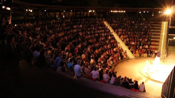 Stagione Ribelle: collaborazione fra le Fondazioni Teatro Due e Feltrinelli 