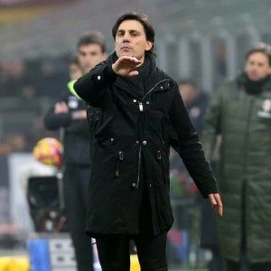 Milan, Montella: "Furore per battere la Juve" . Closing: verifiche ok, si va verso una proroga