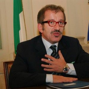 Il cerchio magico di Maroni: ecco come il Governatore sistemava tutte le sue pedine