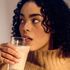 Latte intero come lo scremato: tre porzioni non fanno ingrassare (né aumenta il colesterolo)
