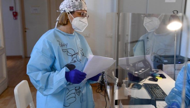 Coronavirus Italia, il bollettino di oggi 11 maggio:  6.946 nuovi casi e 251 morti 