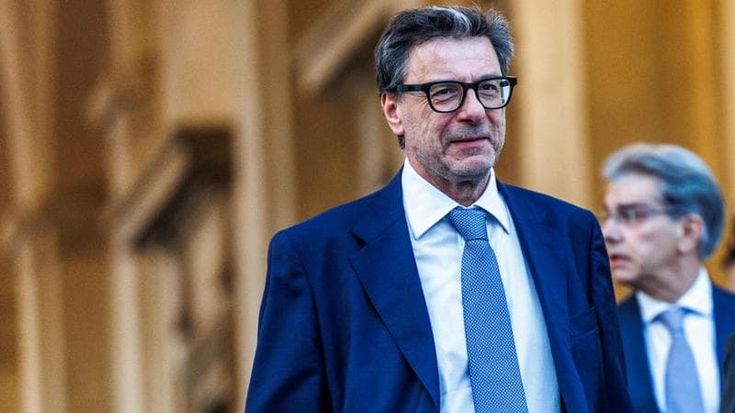 Giorgetti: “Calma sulla flessibilità, non possiamo sbagliare”. Accise, sconti prorogati dopo il 6