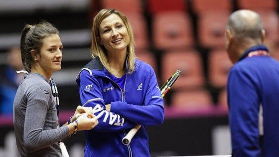 Tennis, Fed Cup: le azzurre pescano la Svizzera