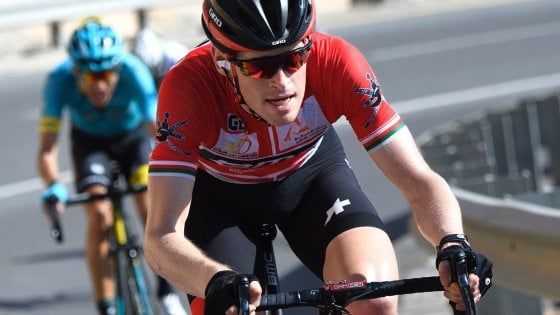 Ciclismo, Giro dell'Oman: segnali di Aru, secondo in salita dietro Hermans
