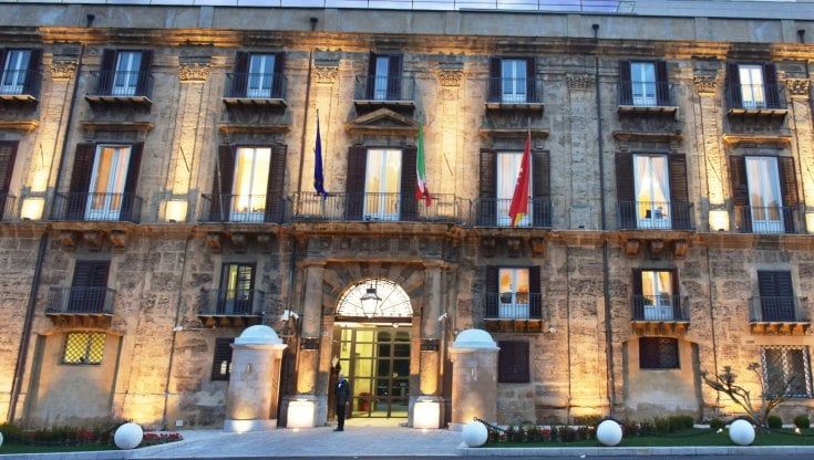 Pnrr, cercansi consulenti: pronti 83 contratti fino a 70mila euro l’anno