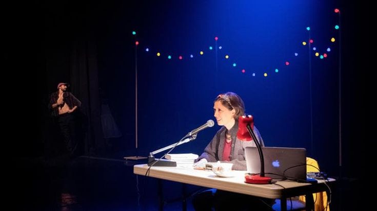 Alice nel paese che si occupa dell’Alzheimer: “Così raccontiamo la malattia a teatro”