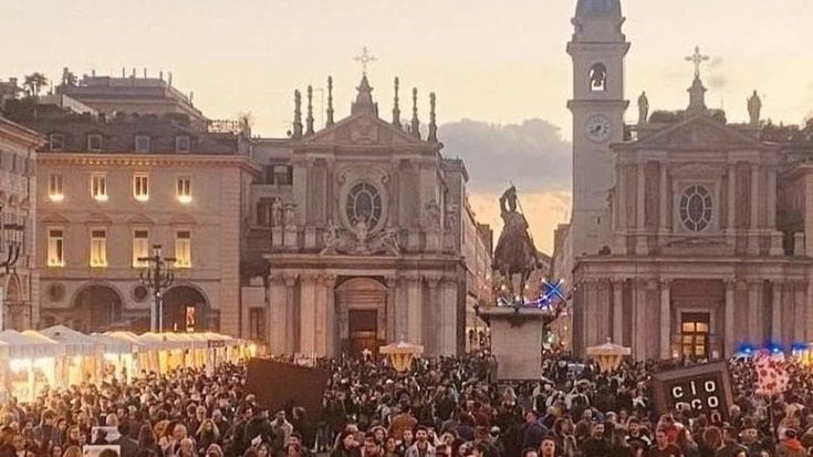 Chat, pistole, paura e omertà: in aula i metodi del ras Ferrara