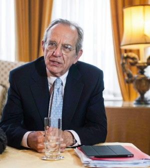Padoan: "Anche la Bce faccia la sua parte.<br />Le riforme? Gli effetti nei prossimi due anni"