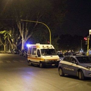 Schianto contro un palo, morti due uomini nel Bresciano