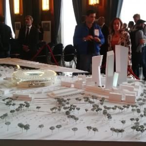 Roma, stadio: consegnato al sindaco il progetto. Totti: "Il nostro Colosseo moderno"