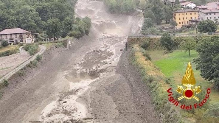 Maltempo, la Lombardia chiede lo stato di emergenza. Fulmine su cabinovia nel Bresciano