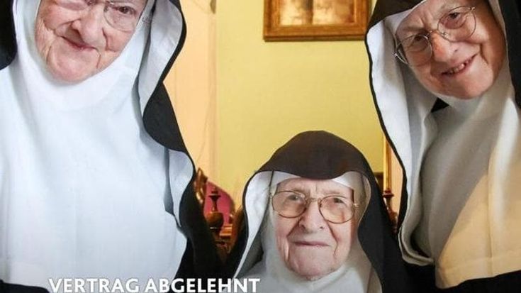 Tre suore ottantenni occupano il convento in Austria e si raccontano sui social: il caso in Vaticano