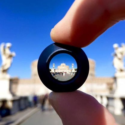 “World in a lens”, il mondo in una lente: progetto social per aiutare le onlus