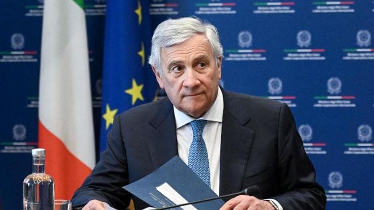 Nuova legge elettorale, la premier adesso accelera. Tajani riunisce FI: “Calma”