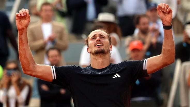 Cobolli da applausi, ma il Roland Garros è di Zverev: trionfo al 5° set, primo Slam per il tedesco