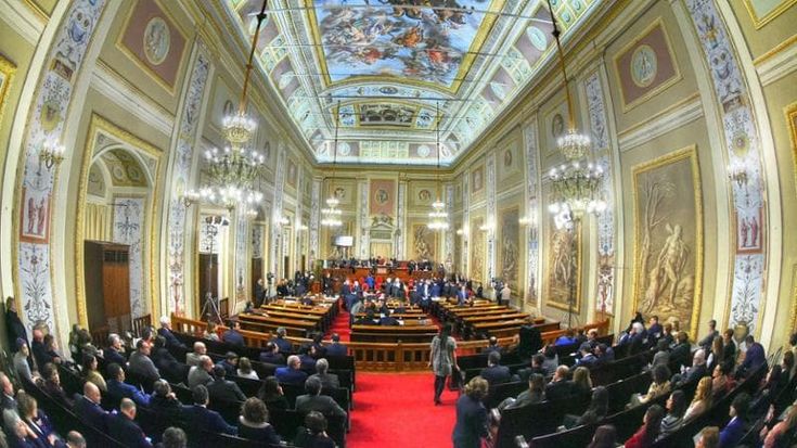 Il ddl anti-crack all’ultimo miglio. Schifani assente in aula, slitta il sì