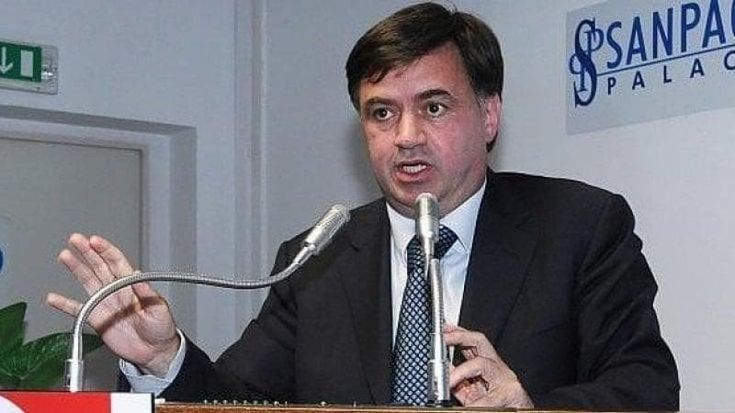 Alcamo, arrestato l’ex senatore Papania. “Pagò 2000 euro ai boss per far votare un suo candidato all’Ars”. Blitz antimafia, 10 arresti