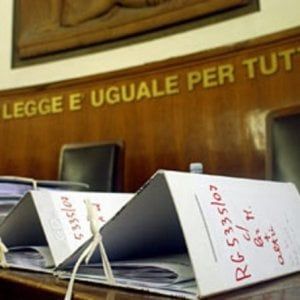 Giornalisti, memoria dei telefonini clonata a Bari: per i giudici è 'illegittimo'