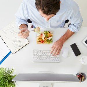 Solidarietà digitale, si apre gratuitamente il centralino virtuale per lo smart working