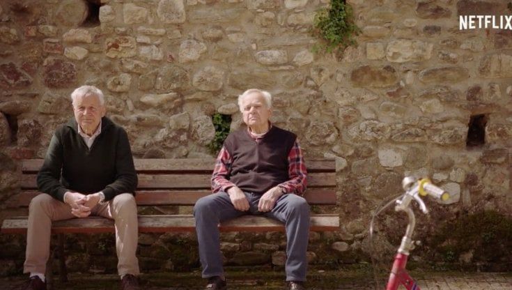 Netflix a Galliano di Mugello, la strana storia del borgo offline che sorride allo streaming: spot tra i cittadini meno connessi d'Italia