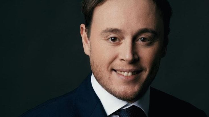 Simon Boccanegra, intrighi, carrugi e il mare di Genova da sfondo