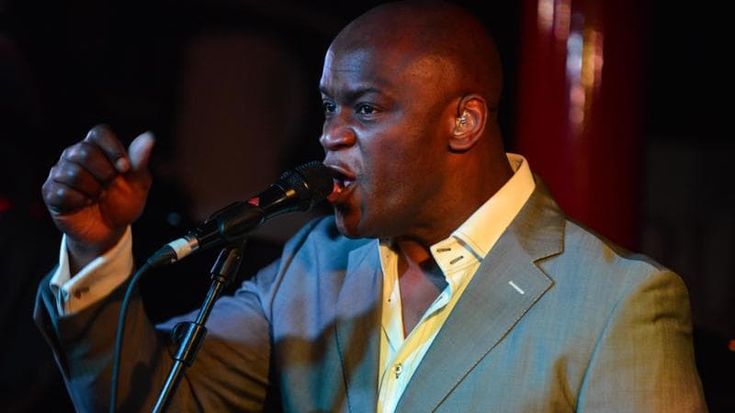 Soul e afrobeat: allo Steri Onabulé incanta con la voce