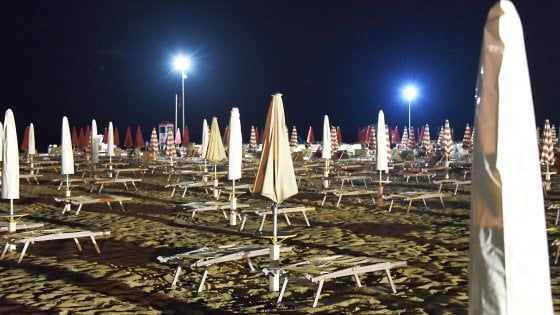Stupri di Rimini, le vite devastate dei turisti polacchi: "Non riescono a dormire e hanno danni agli occhi"