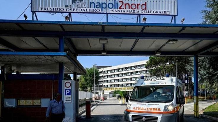 Pozzuoli, rischia la vita tifoso ferito con mazza da baseball dopo partita. La sorella: “Giustizia”