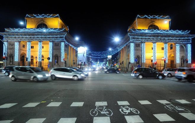 Yellow Christmas a Milano, 10mila led solo sui caselli di Porta Venezia