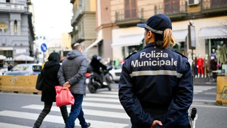 Napoli, pedone travolto e ucciso al corso Umberto: indagato carabiniere per omicidio colposo